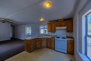 1080 Julie Ln, South Lake Tahoe, CA 96150 - Photo 15