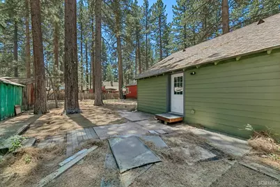 1081 Craig Avenue, South Lake Tahoe, CA 96150 - Photo 13