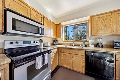 1834 Cold Creek Court, South Lake Tahoe, CA 96150 - Photo 7