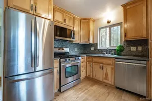 1061 Crow St, South Lake Tahoe, CA 96150 - Photo 11