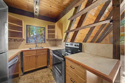 1537 Cherry Hills Circle, South Lake Tahoe, CA 96150 - Photo 9