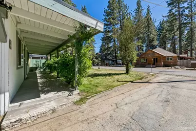 1027 Truckee Drive, South Lake Tahoe, CA 96150 - Photo 19