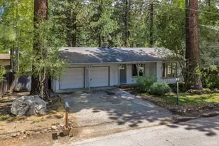 917 Rainbow Dr, South Lake Tahoe, CA 96150 - Photo 1