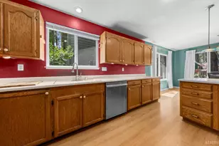917 Rainbow Dr, South Lake Tahoe, CA 96150 - Photo 11