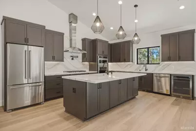 905 Linda Avenue, South Lake Tahoe, CA 96150 - Photo 9