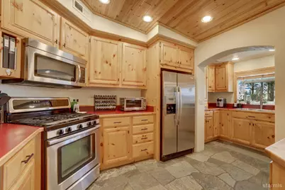 1116 Lindberg Avenue, South Lake Tahoe, CA 96150 - Photo 19