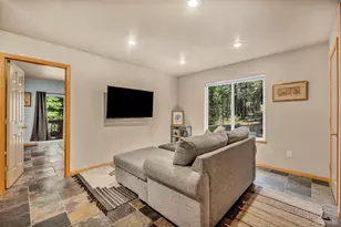 1629 Cree St, South Lake Tahoe, CA 96150 - Photo 33