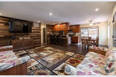 815 Capistrano Avenue, South Lake Tahoe, CA 96150 - Photo 3