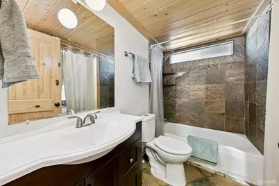 1685 Skyline Drive, South Lake Tahoe, CA 96150 - Photo 15