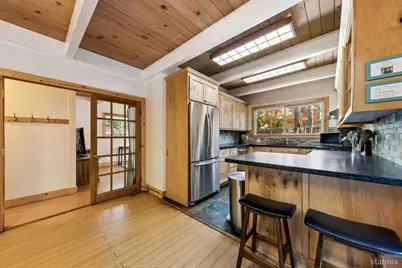1685 Skyline Drive, South Lake Tahoe, CA 96150 - Photo 11