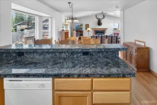1762 Arrowhead Ave, South Lake Tahoe, CA 96150 - Photo 11