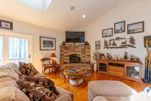 1267 Pyramid Cir, South Lake Tahoe, CA 96150 - Photo 9