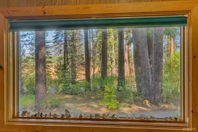 1194 Winnemucca Avenue, South Lake Tahoe, CA 96150 - Photo 5
