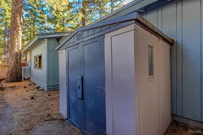 2065 Lukins Way, South Lake Tahoe, CA 96150 - Photo 15