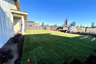 451 E Diamond Peak Ave, Sisters, OR 97759 - Photo 17