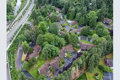 1112 Bellefield Park Ln, Bellevue, WA 98004 - Photo 27