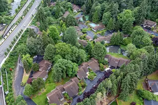 1112 Bellefield Park Ln, Bellevue, WA 98004 - Photo 27