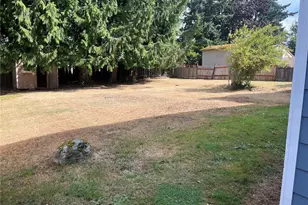 8610 NE 137th St, Kirkland, WA 98034 - Photo 3