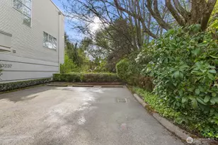 10237 SE 3rd St, Bellevue, WA 98004 - Photo 29