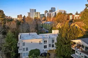 10237 SE 3rd St, Bellevue, WA 98004 - Photo 31