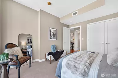 500 106th Ave NE #2103, Bellevue, WA 98004 - Photo 19