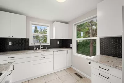 16824 37th Ave S, SeaTac, WA 98188 - Photo 13
