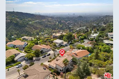 2537 Cordelia Rd, Los Angeles, CA 90049 - Photo 3