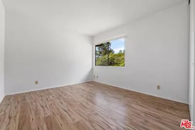 2537 Cordelia Rd, Los Angeles, CA 90049 - Photo 29