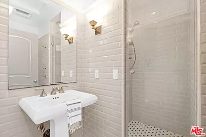 1173 S Point View St, Los Angeles, CA 90035 - Photo 17