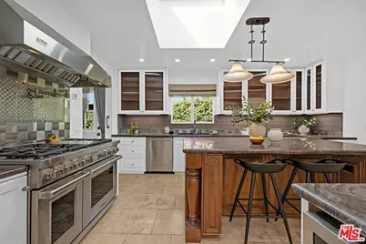 1173 S Point View St, Los Angeles, CA 90035 - Photo 15