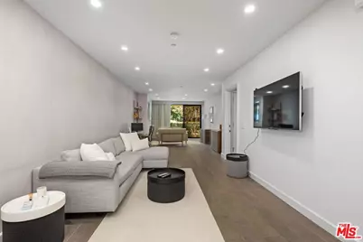 701 Ocean Ave #110, Santa Monica, CA 90402 - Photo 13