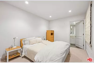 701 Ocean Ave #110, Santa Monica, CA 90402 - Photo 27