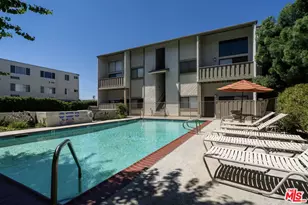 18445 Hatteras St, Los Angeles, CA 91356 - Photo 19