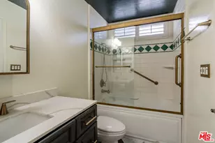 18445 Hatteras St, Los Angeles, CA 91356 - Photo 13