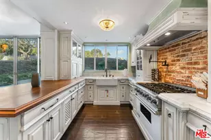 17366 Sunset Blvd, Los Angeles, CA 90272 - Photo 3