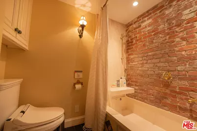 17366 Sunset Blvd #102, Los Angeles, CA 90272 - Photo 11