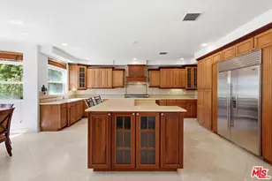 22716 Sylvan St, Woodland Hills, CA 91367 - Photo 9