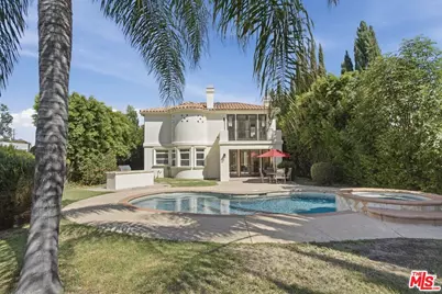22716 Sylvan St, Woodland Hills, CA 91367 - Photo 43