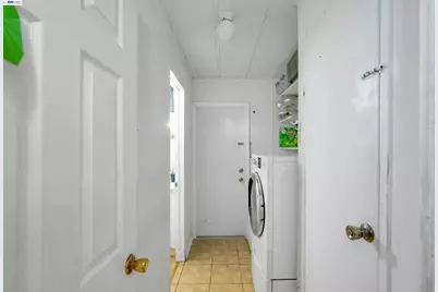 812 W Clover Rd, Tracy, CA 95376 - Photo 17