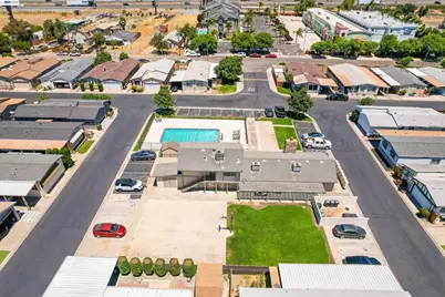 812 W Clover Rd, Tracy, CA 95376 - Photo 23