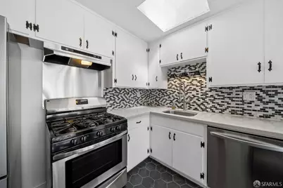 365 Gaven St, San Francisco, CA 94134 - Photo 9