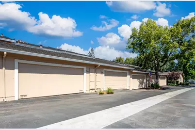 10019 Dove Oak Ct, Cupertino, CA 95014 - Photo 37