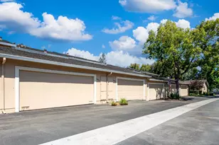 10019 Dove Oak Ct, Cupertino, CA 95014 - Photo 37
