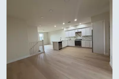 1025 Bellante Ln #4, San Jose, CA 95133 - Photo 3