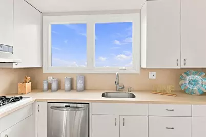 60 Roslyn Ct, Daly City, CA 94015 - Photo 17