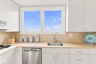 60 Roslyn Ct, Daly City, CA 94015 - Photo 17