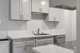 240 N Bayshore Blvd, San Mateo, CA 94401 - Photo 11