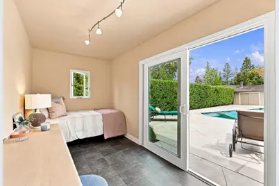 18113 Saratoga-Los Gatos Rd, Monte Sereno, CA 95030 - Photo 33