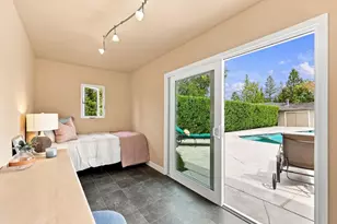 18113 Saratoga-Los Gatos Rd, Monte Sereno, CA 95030 - Photo 33