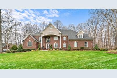 103 E Glenview Drive - Photo 1